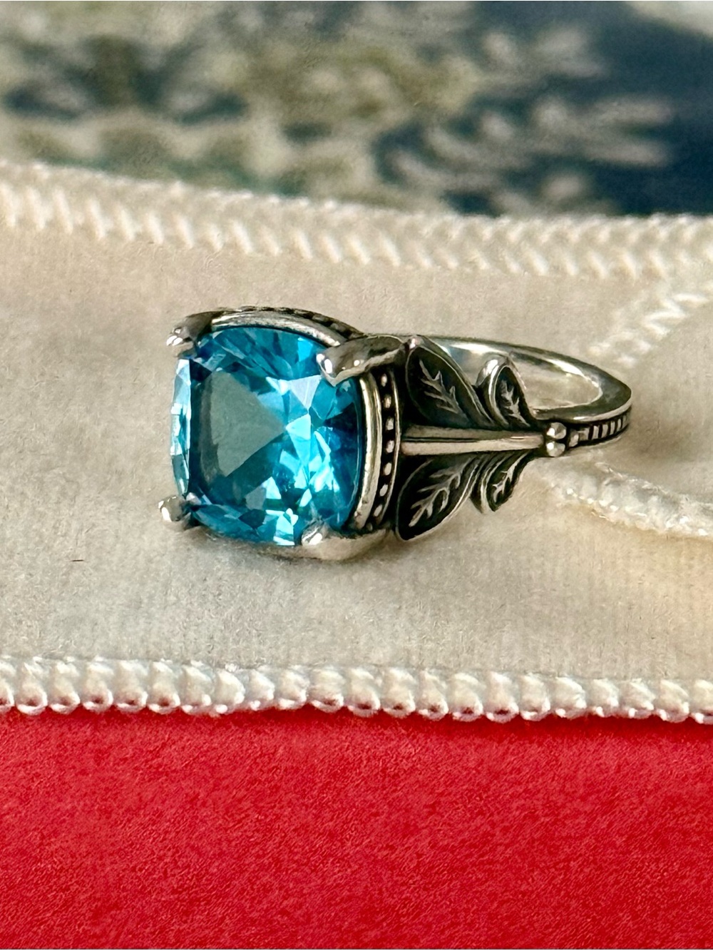 James Avery Trellis Ring in Blue Topaz and Sterling Silver Size 7 NEW!! 🤩💙🤩